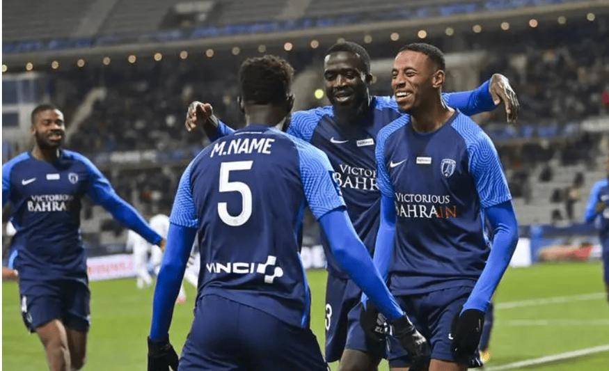 亚眠主场胜图卢兹,取得保级生机 亚眠主场胜图卢兹,取得保级生机