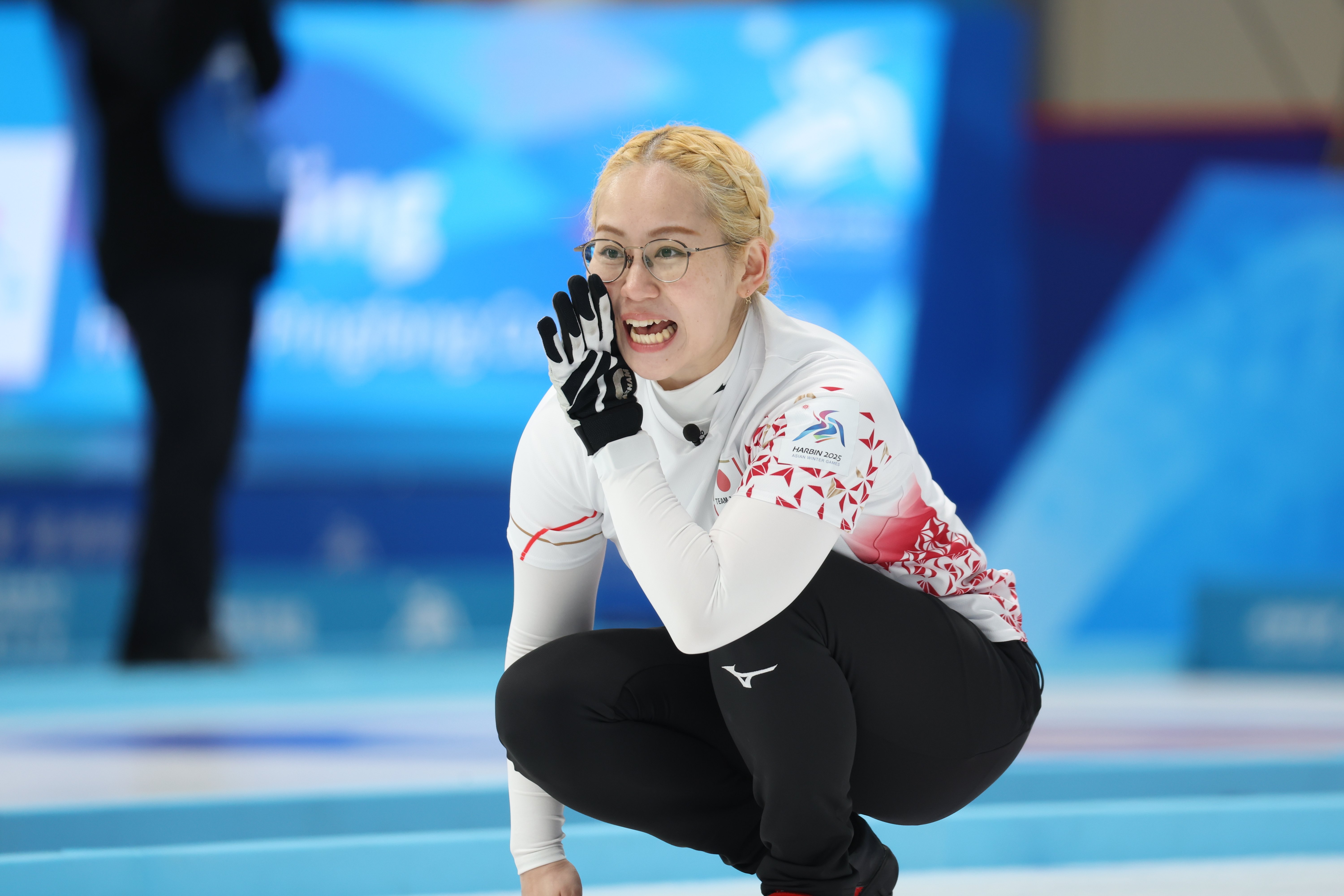 冰壶比赛日本队居功至伟,力压对手晋级半决赛 冰壶比赛日本队居功至伟,力压对手晋级半决赛