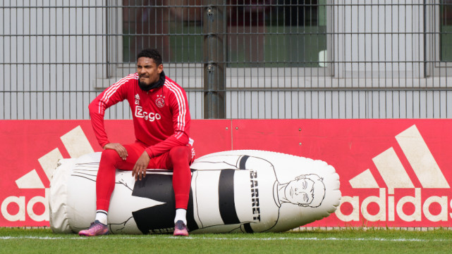 阿贾克斯队员备战下一场比赛 阿贾克斯队员备战下一场比赛