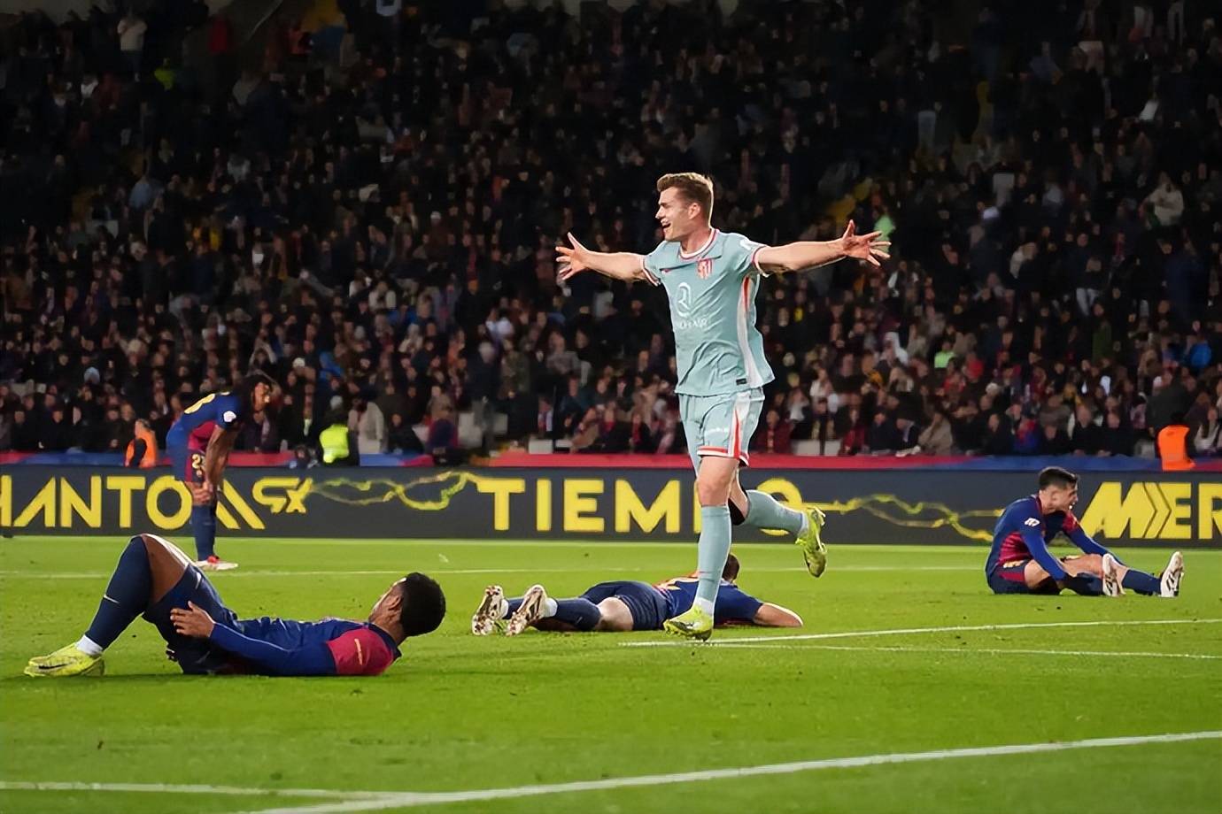 马竞客场争议胜利,悬念十足 马竞客场争议胜利,悬念十足