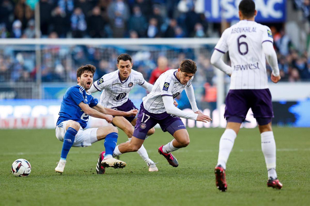 拉齐奥大胜莱切,欧战席位牢固 拉齐奥大胜莱切,欧战席位牢固