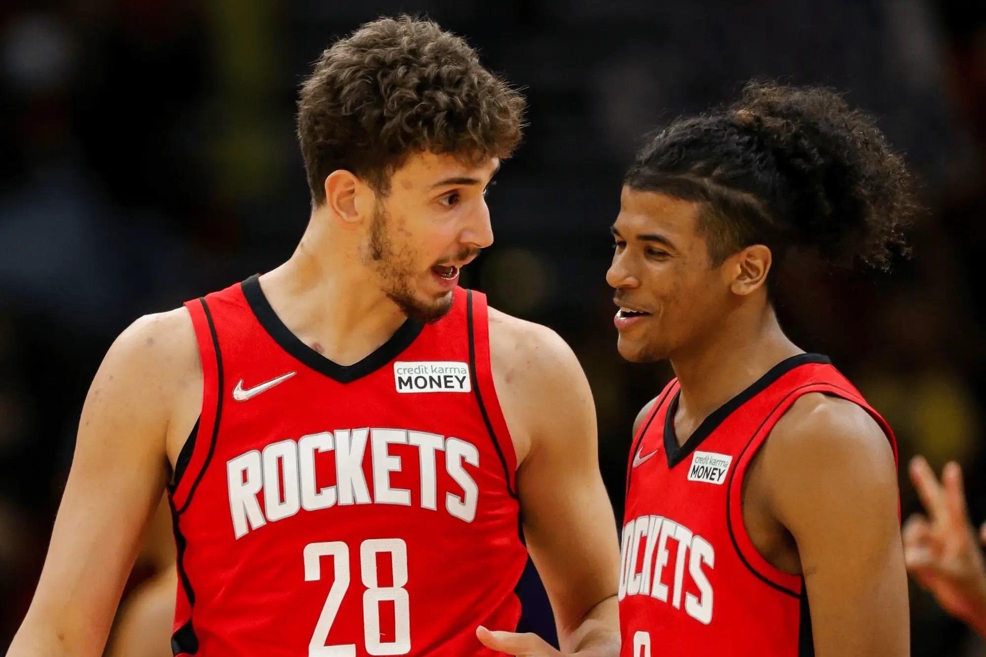 青岛黄海备战多场比赛,球队实力逐渐进入巅峰状态 青岛黄海备战多场比赛,球队实力逐渐进入巅峰状态