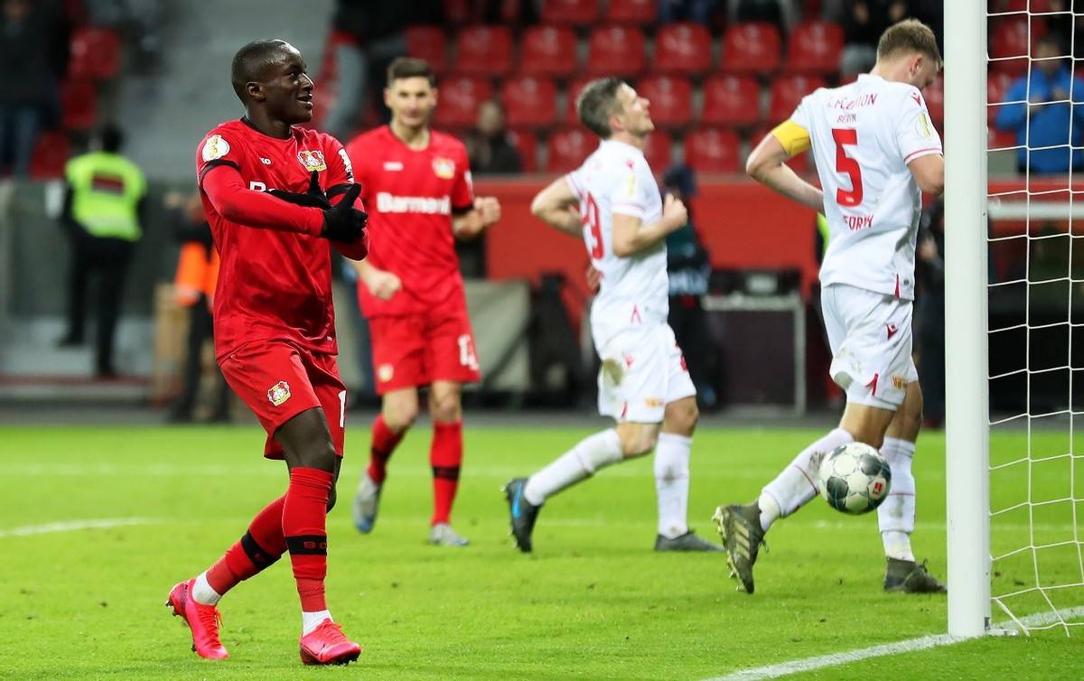 门兴主场告捷,德甲积分榜稳固前四位置 门兴主场告捷,德甲积分榜稳固前四位置