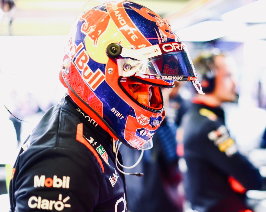 墨西哥队在比赛中发挥出色,坚守阵地 墨西哥队在比赛中发挥出色,坚守阵地