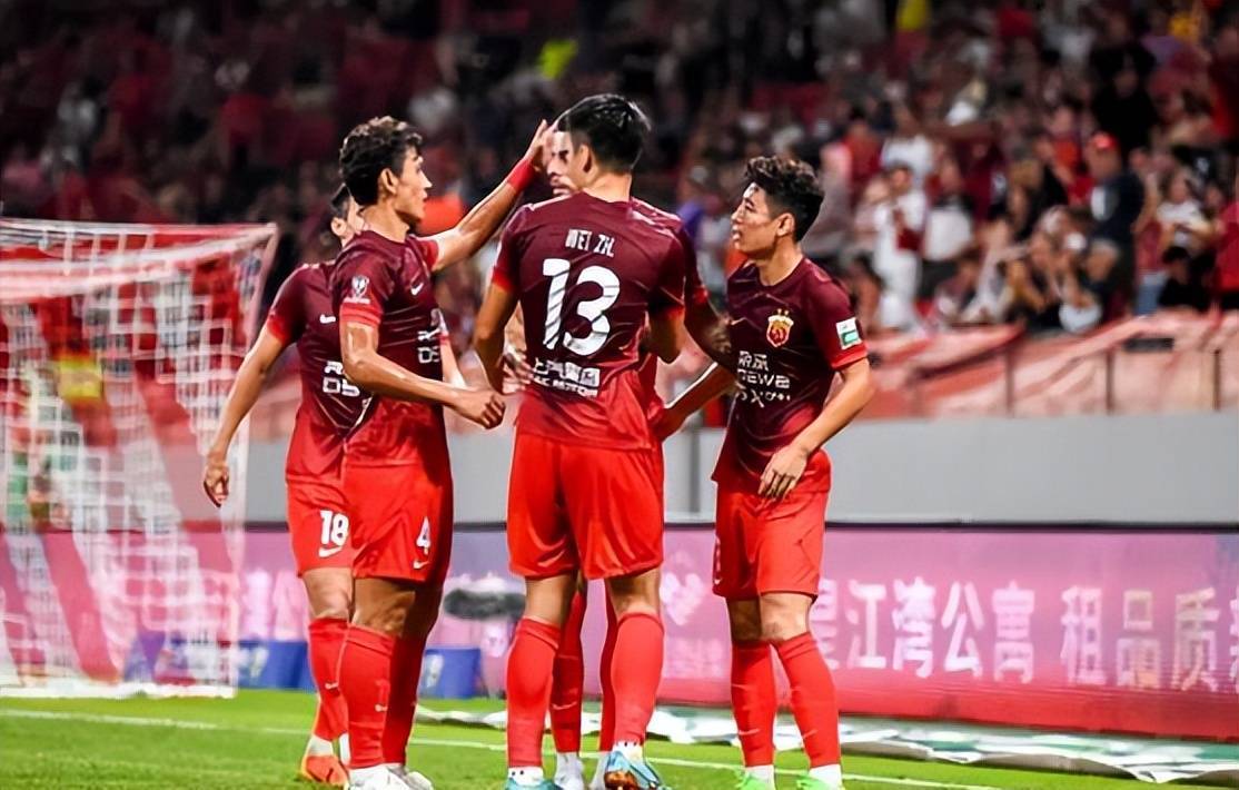 上海上港豪取胜利,实力表现亮眼 上海上港豪取胜利,实力表现亮眼