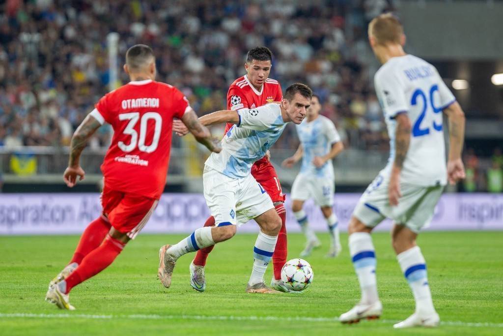 欧冠资格赛道继续,欲冲击胜利 欧冠资格赛道继续,欲冲击胜利