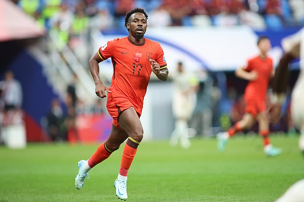 热那亚临危不乱,客场逼平对手 热那亚临危不乱,客场逼平对手