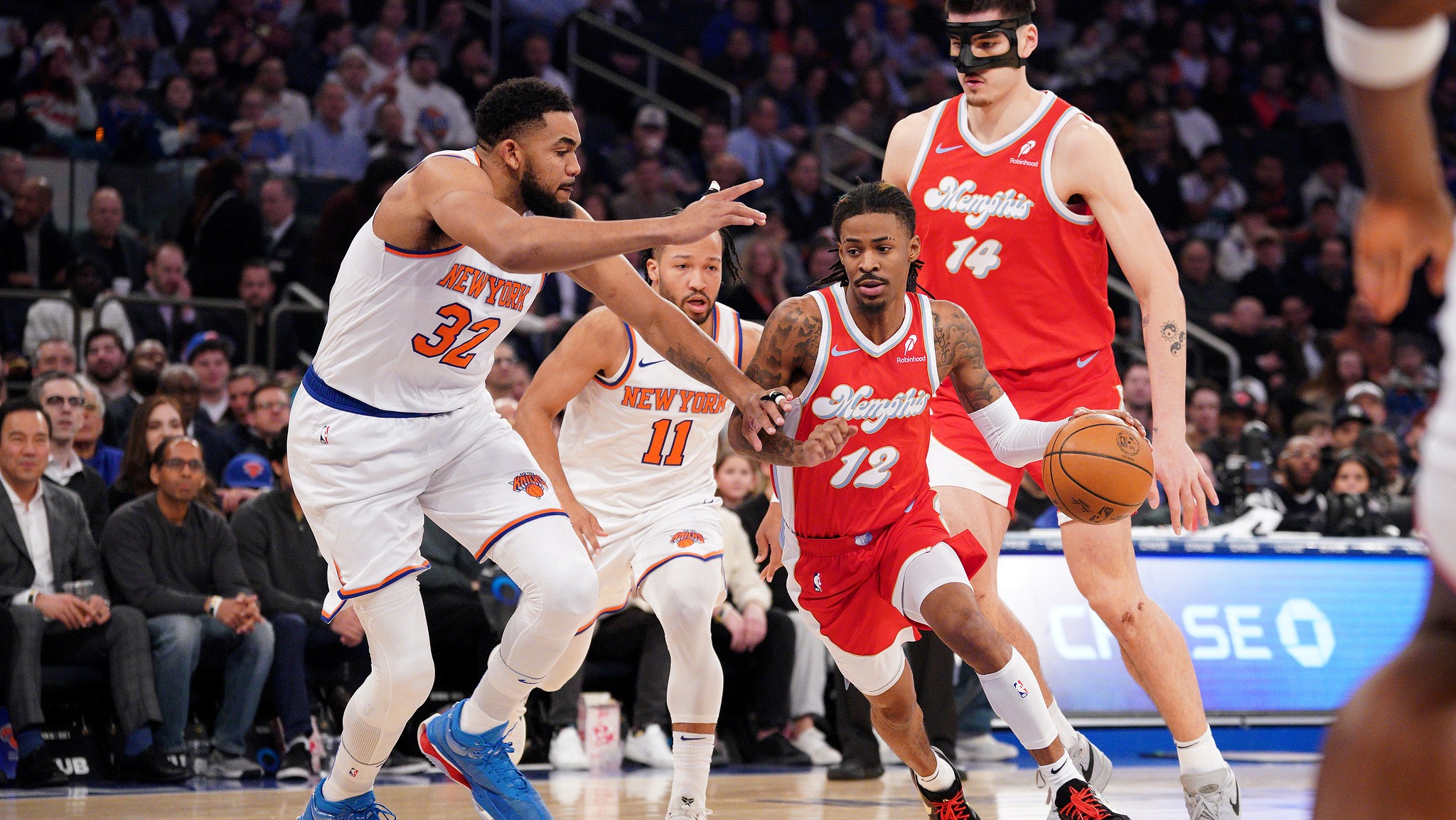 灰熊客场大胜尼克斯,全队表现出色保持稳定势头 灰熊客场大胜尼克斯,全队表现出色保持稳定势头