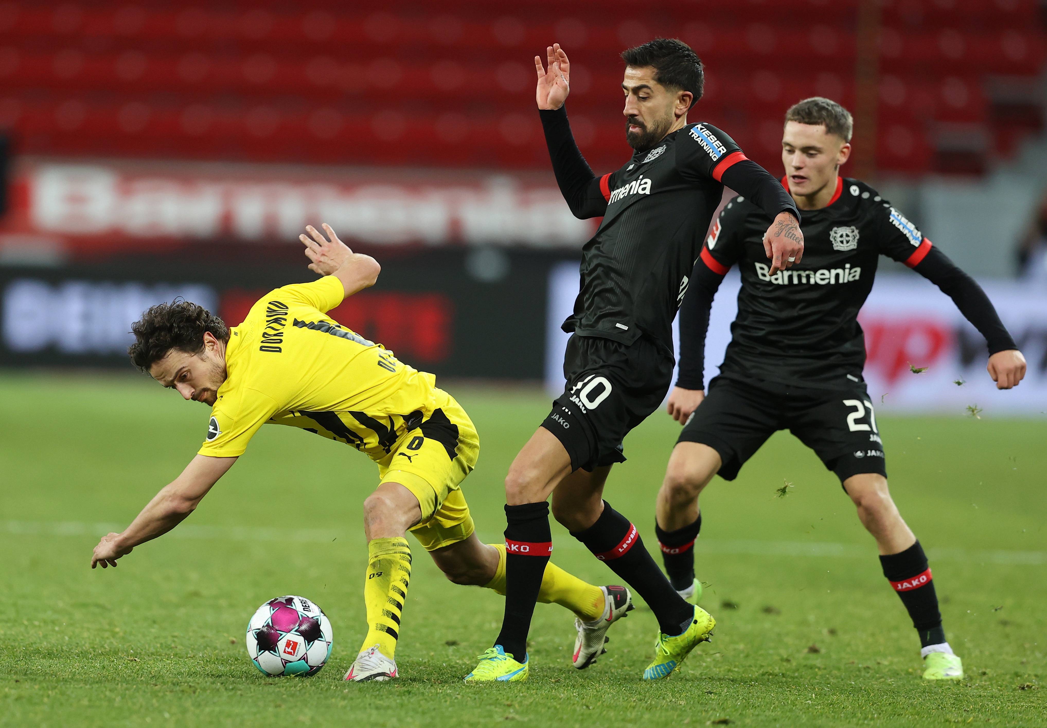 多特蒙德客场逆转勒沃库森,稳固积分榜前三 多特蒙德客场逆转勒沃库森,稳固积分榜前三