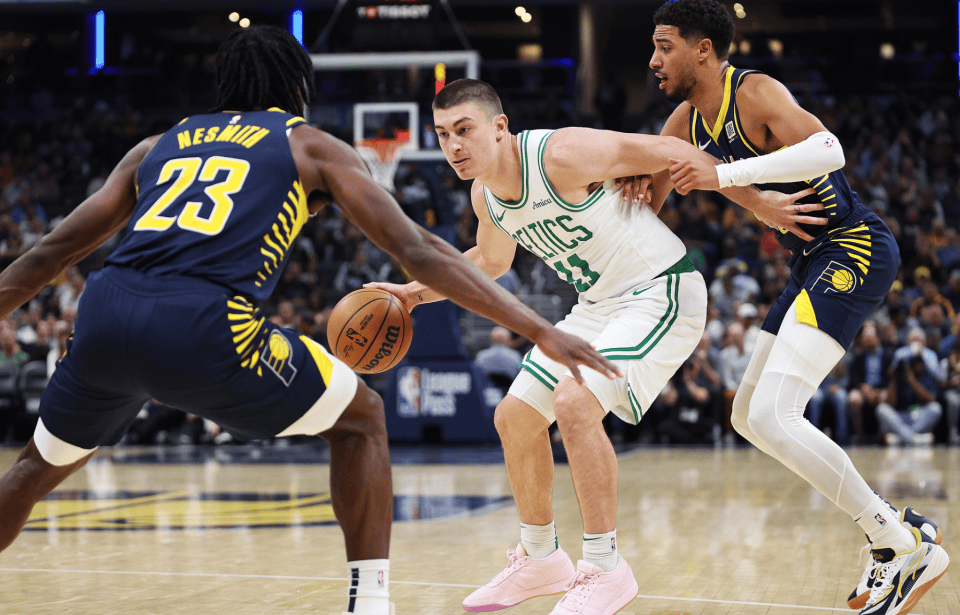 绿军取得关键胜利,球队积极备战季后赛 绿军取得关键胜利,球队积极备战季后赛