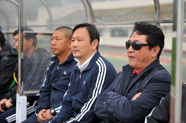 谢菲联队员集体自愿减薪,支持俱乐部发展 谢菲联队员集体自愿减薪,支持俱乐部发展