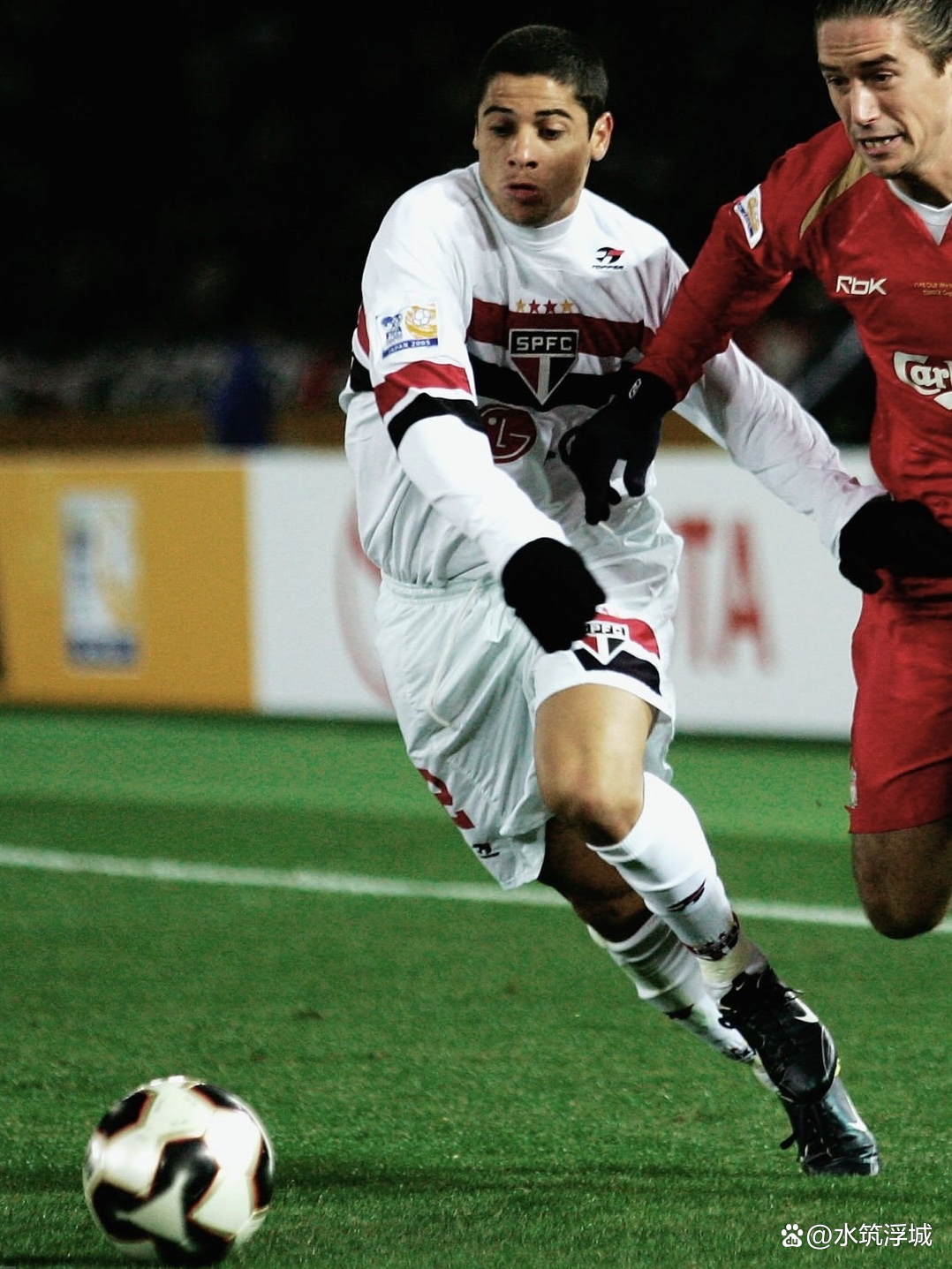 南美联赛颇受关注,盛况空前阵仗堂皇 南美联赛颇受关注,盛况空前阵仗堂皇