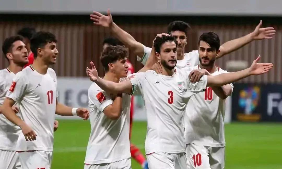 球队精神优势赢得比赛,成为强队 球队精神优势赢得比赛,成为强队