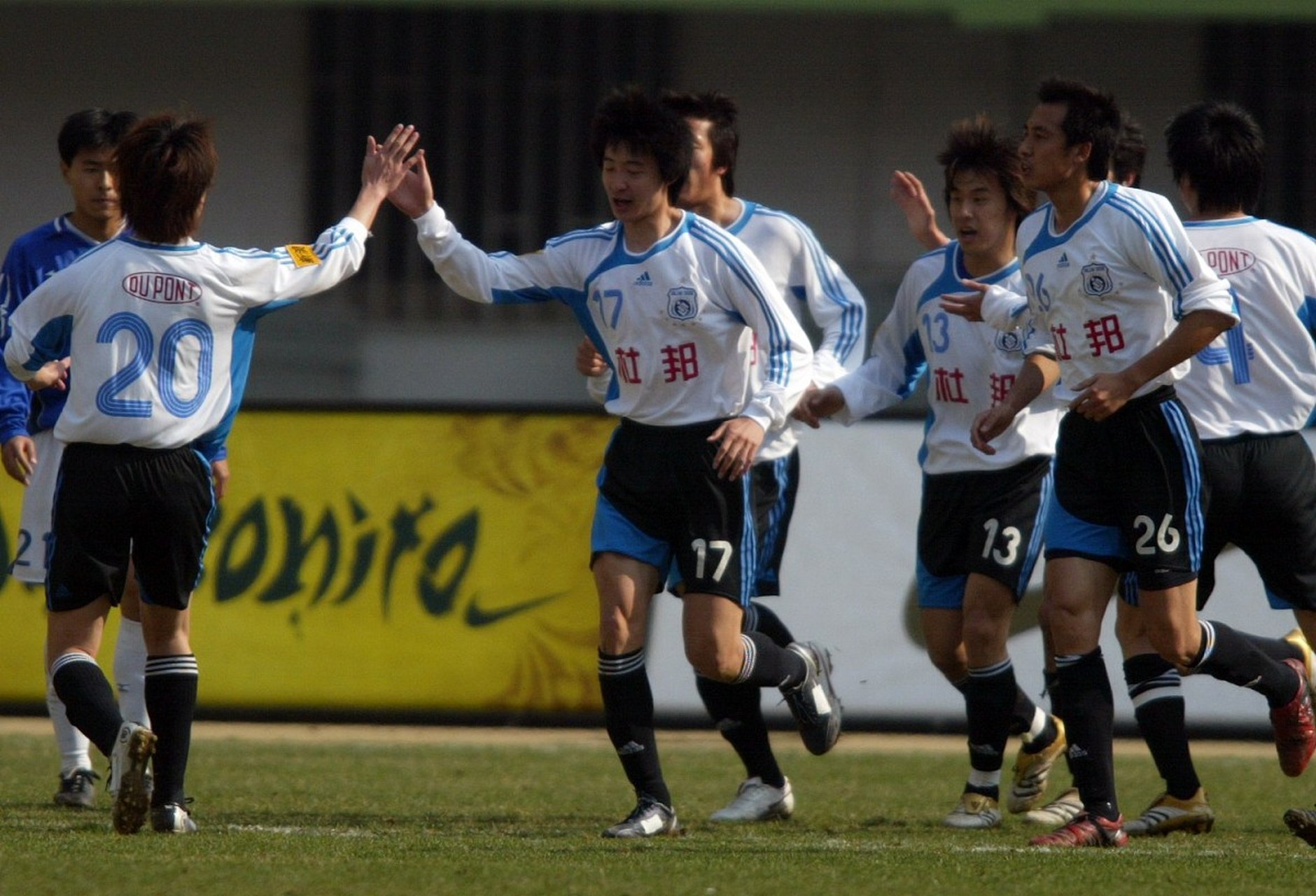 不莱梅球员因伤退出大名单,球队整体实力受损 不莱梅球员因伤退出大名单,球队整体实力受损