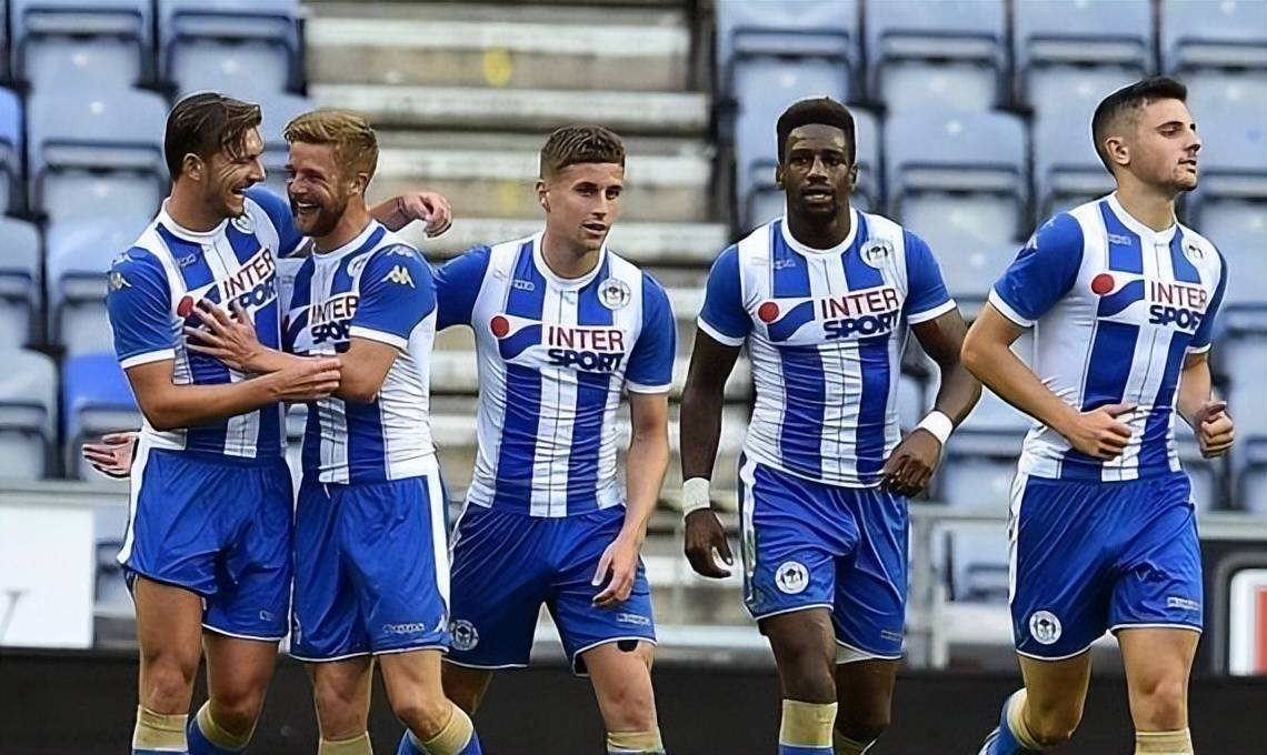 里昂球队备战下一轮比赛 里昂球队备战下一轮比赛