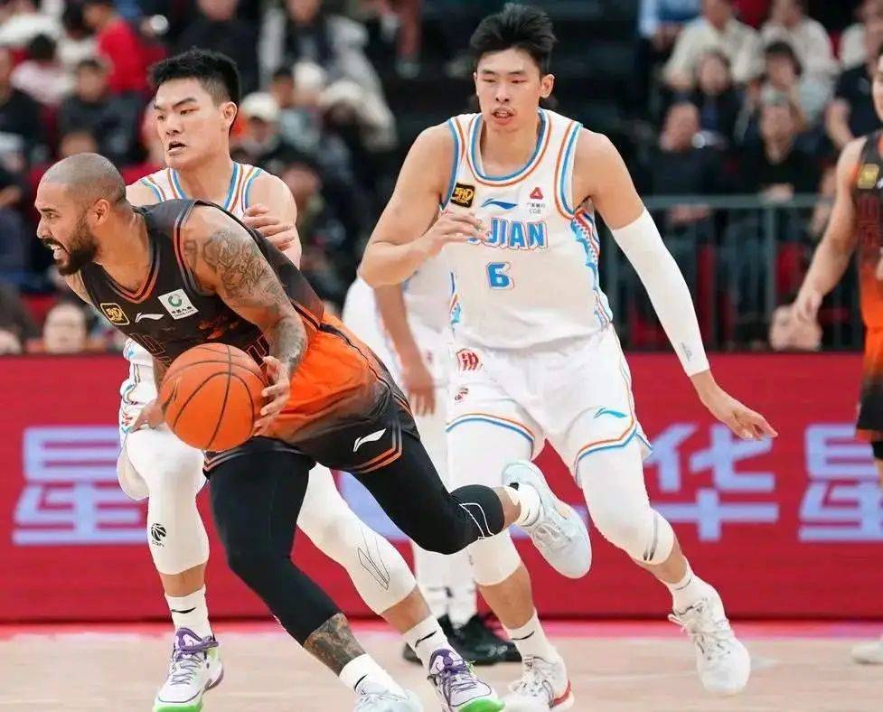 山东男篮势不可挡,继续保持强势 山东男篮势不可挡,继续保持强势