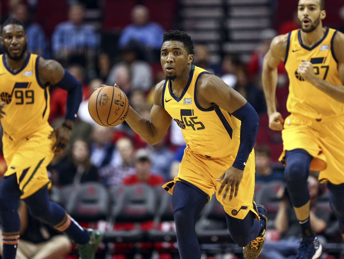 西部劲旅开拓者队实力逐渐下滑,季后赛形势堪忧 西部劲旅开拓者队实力逐渐下滑,季后赛形势堪忧