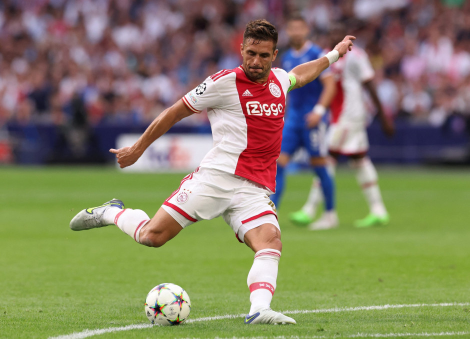 阿贾克斯球员表现出众,全队欲冲击欧洲冠军 阿贾克斯球员表现出众,全队欲冲击欧洲冠军