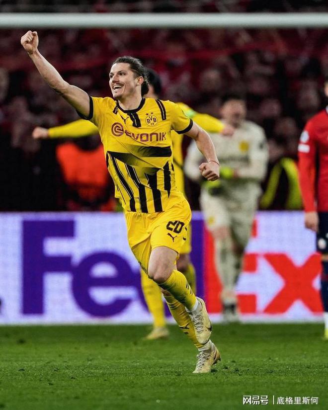多特蒙德客场逆袭:2-1力克沙尔克04 多特蒙德客场逆袭:2-1力克沙尔克04