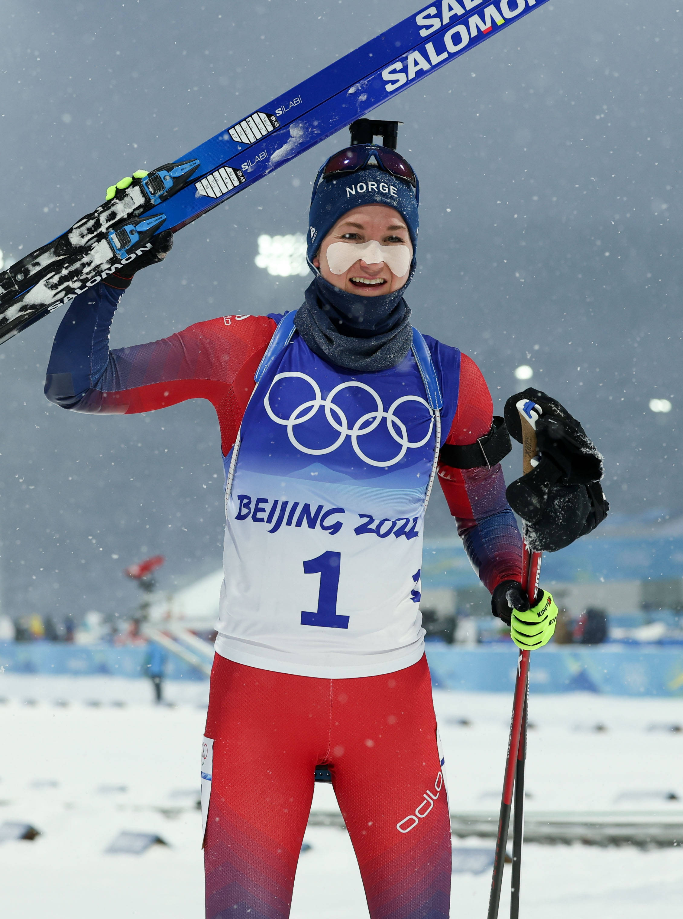 挪威滑雪选手惊艳表现,夺得金牌 挪威滑雪选手惊艳表现,夺得金牌