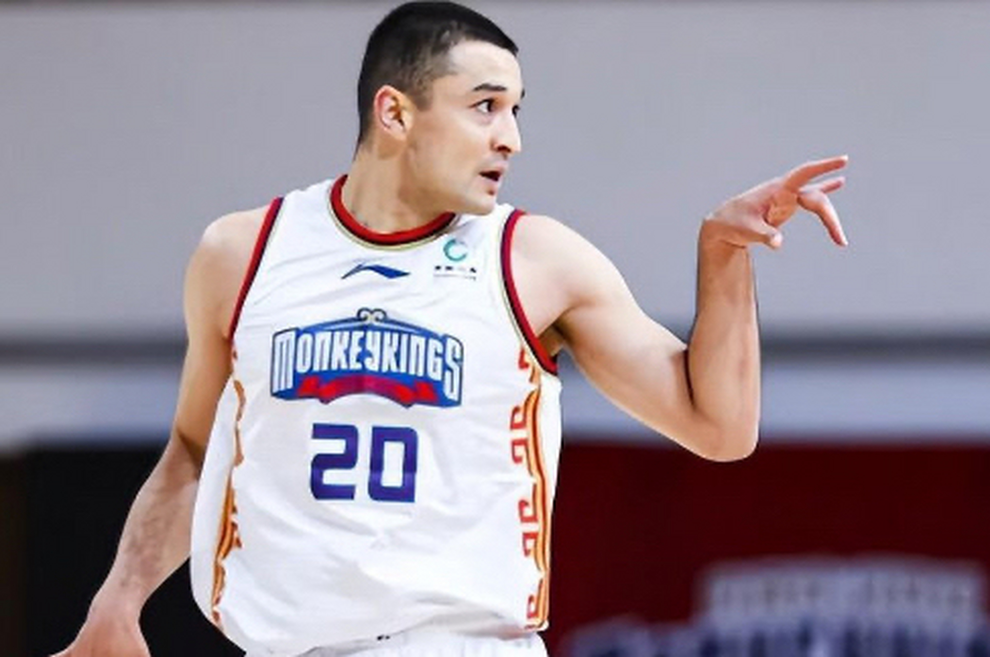 球队管理层宣布重大决定,球员不安 球队管理层宣布重大决定,球员不安