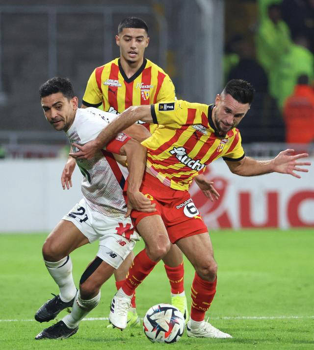 南特客场遭遇失利,排名下滑 南特客场遭遇失利,排名下滑