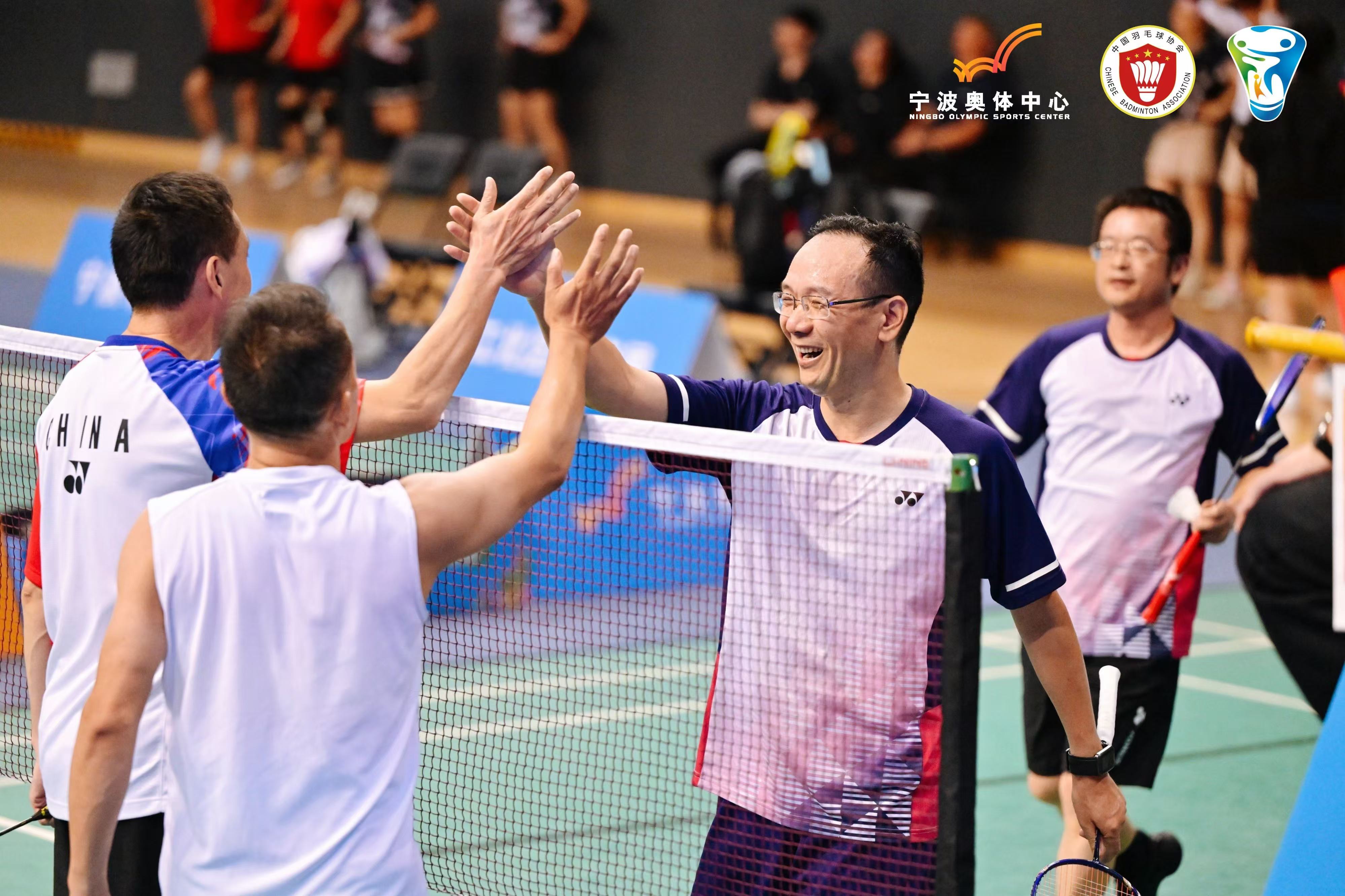 激烈角逐!顶尖球队大战在即 激烈角逐!顶尖球队大战在即