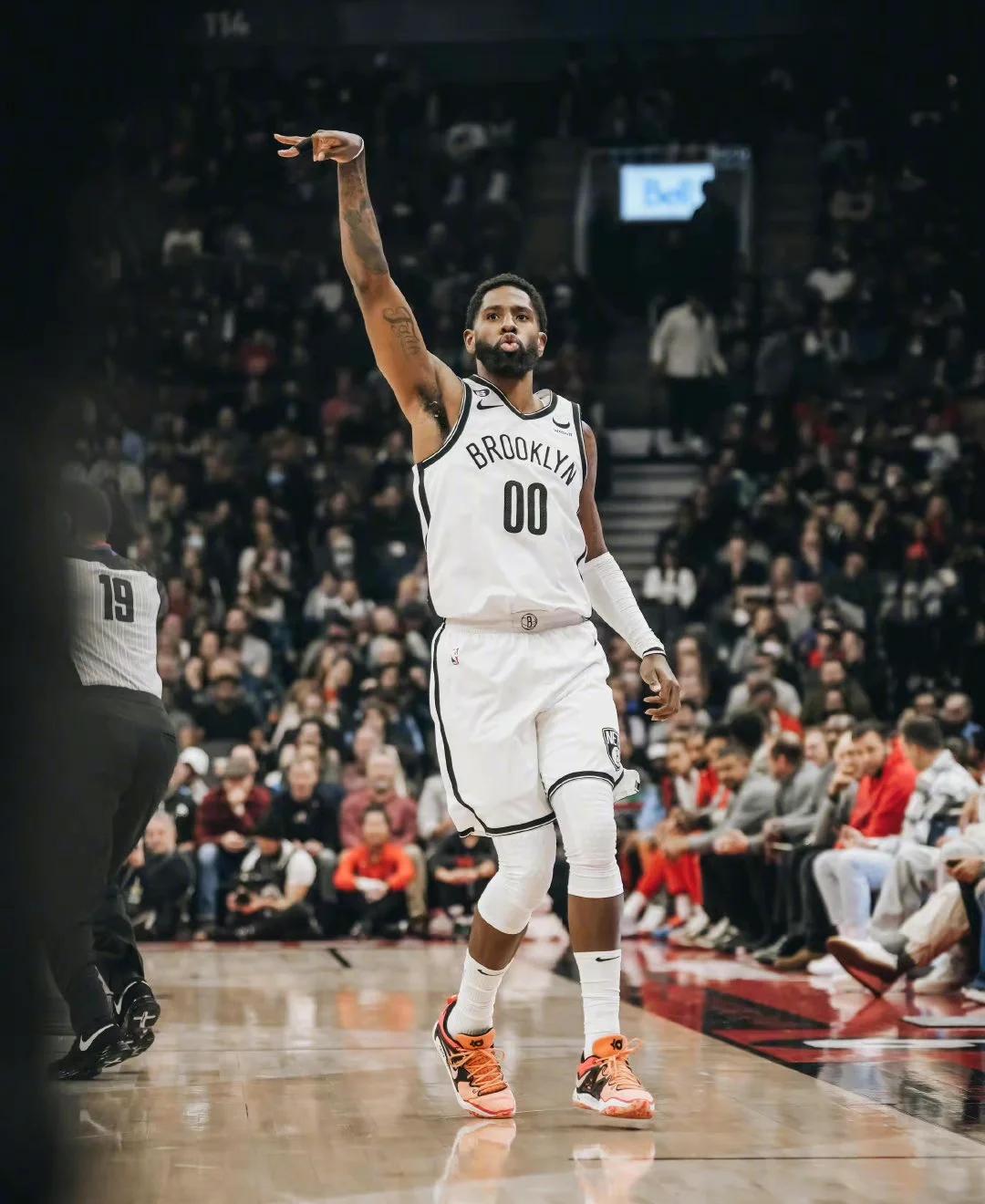 猛龙阻击篮网,继续稳扎稳打 猛龙阻击篮网,继续稳扎稳打