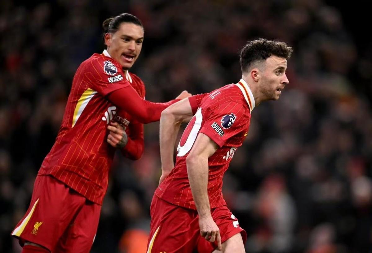 强强对话,豪门球队争夺胜利之战 强强对话,豪门球队争夺胜利之战