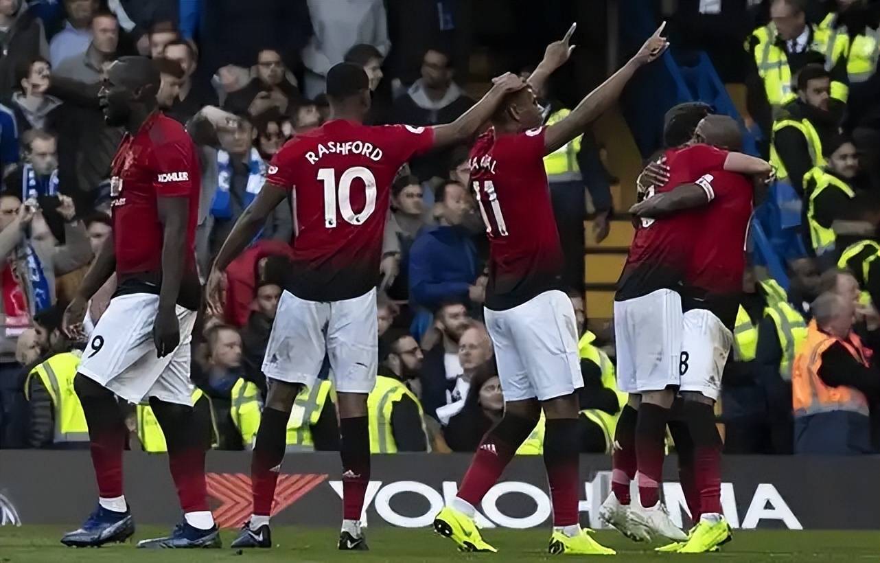 意甲格局再现巅峰对决,球迷热切期待 意甲格局再现巅峰对决,球迷热切期待