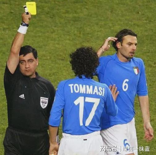 意大利遭淘汰:欧预赛出局引发球迷狂怒 意大利遭淘汰:欧预赛出局引发球迷狂怒