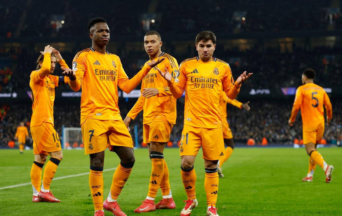 巴黎圣日耳曼大将披挂西甲球衣,迎接新挑战 巴黎圣日耳曼大将披挂西甲球衣,迎接新挑战