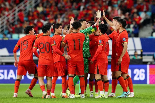 中国队伍在足球比赛中展现出了团队精神 中国队伍在足球比赛中展现出了团队精神