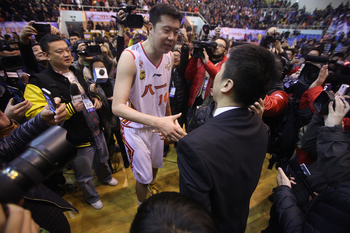 梅斯队员发挥出色,以实力赢得比赛 梅斯队员发挥出色,以实力赢得比赛